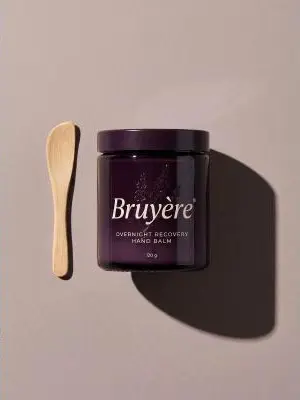Exemplo de foto de produto em cena gerada com IA